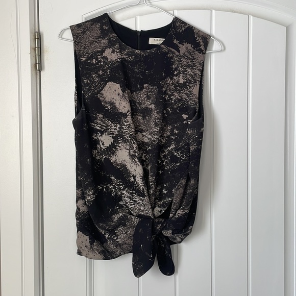 Babaton Hopkins Sleeveless Blouse - Picture 1 of 6